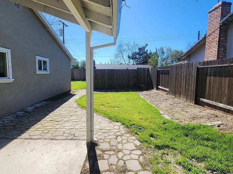 6013 Brett Dr — Photo 33
