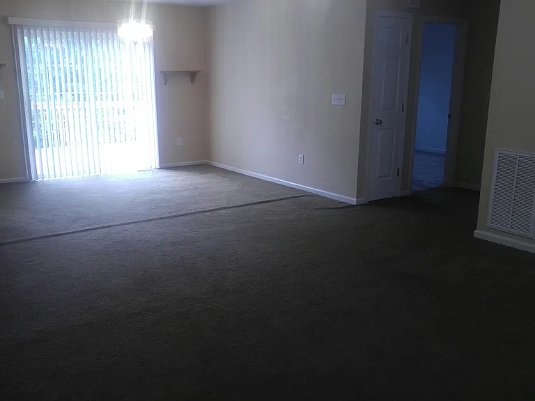 4924 Pond Ct — Photo 5