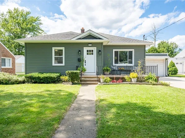 272 Fredericka St, North Tonawanda, NY 14120