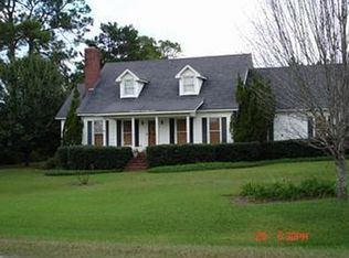 454 Cherokee Dr, Moultrie, GA 31768