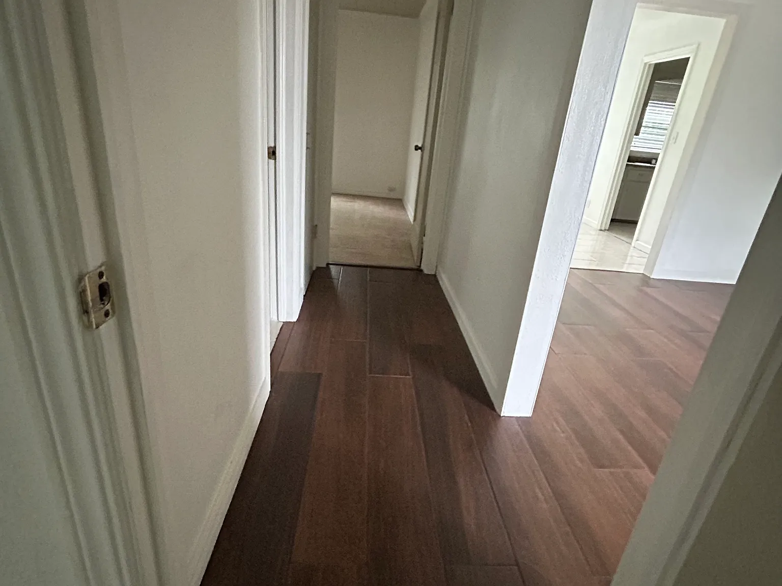 3 bed, 936 sqft, $1,100 — Photo 4
