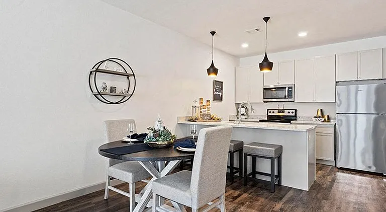 The Villas at Ridgeview Falls Apartments — Photo 7