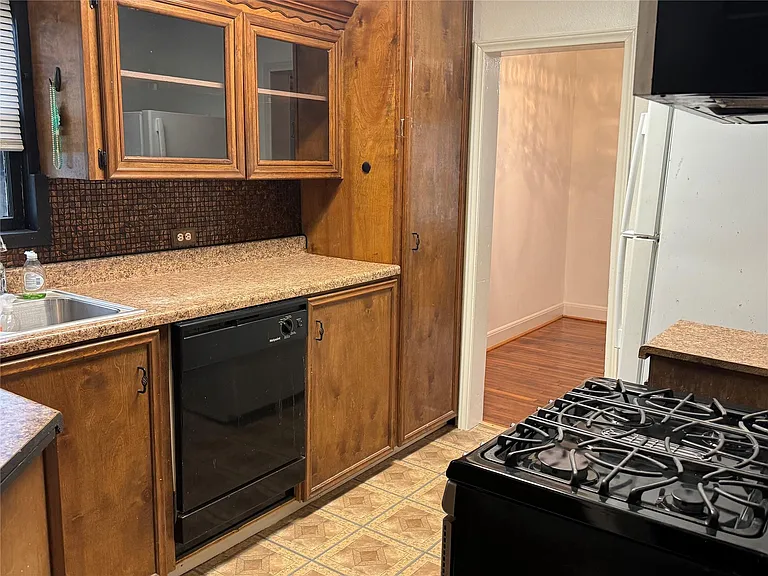 1614 W Sidnor St — Photo 10