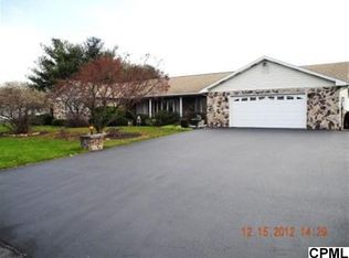 6871 Chatham Dr, Harrisburg, PA 17111