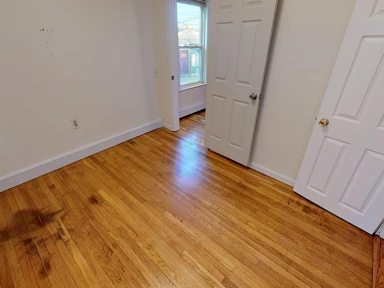 315 Elm St #1 — Photo 6
