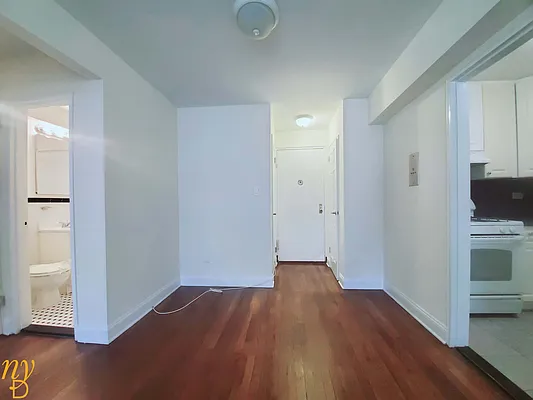 Rented by New York Dwellings LLC | media 12