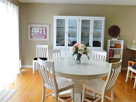 4th image of 3540 Deibel Dr