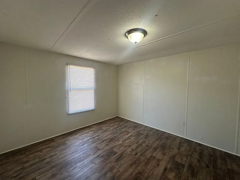 134 Littleton St — Photo 8