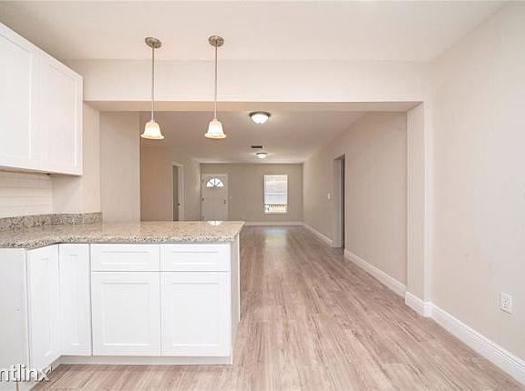 3rd image of 8104 El Portal Dr