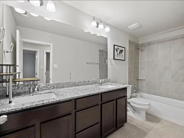 5211 Friars Loop — Photo 21