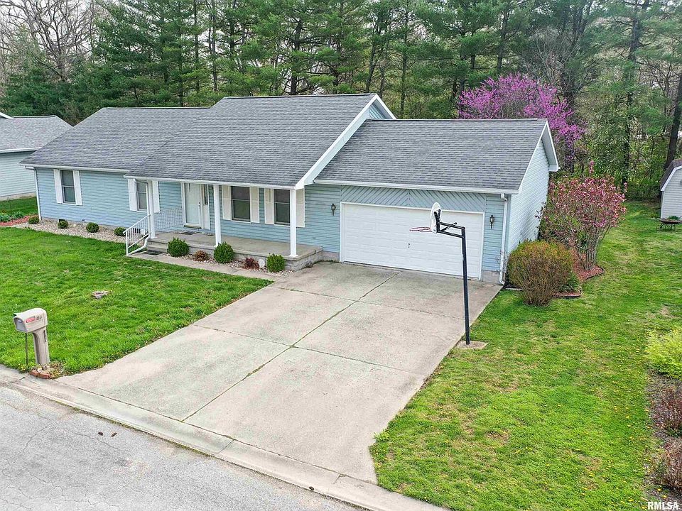 1st image of 416 Sherwood Ln