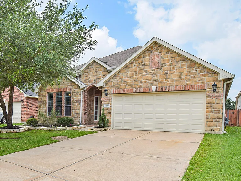 17911 Serene Shore Dr — Photo 5