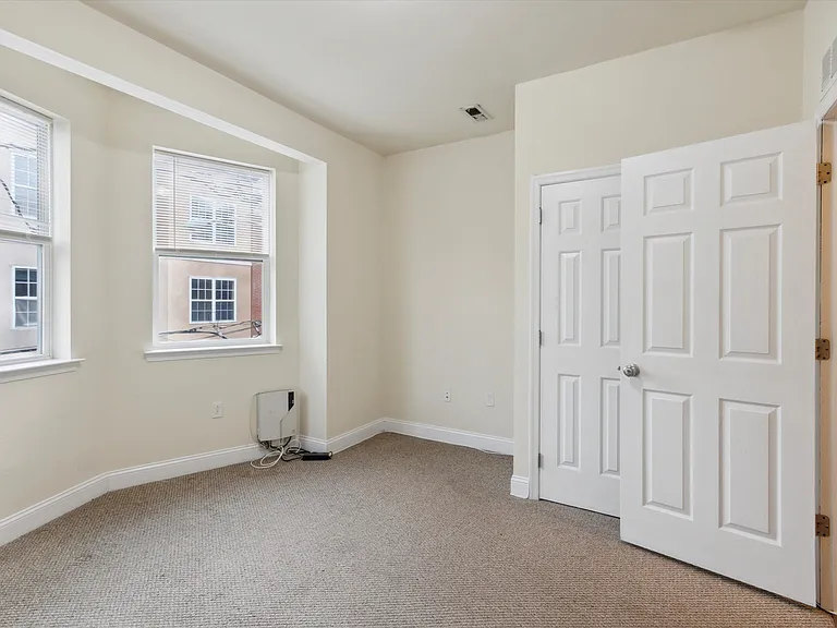 1733 N Gratz St #B — Photo 7