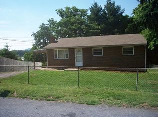 110 Cherryhill Cir NW, Roanoke, VA 24017