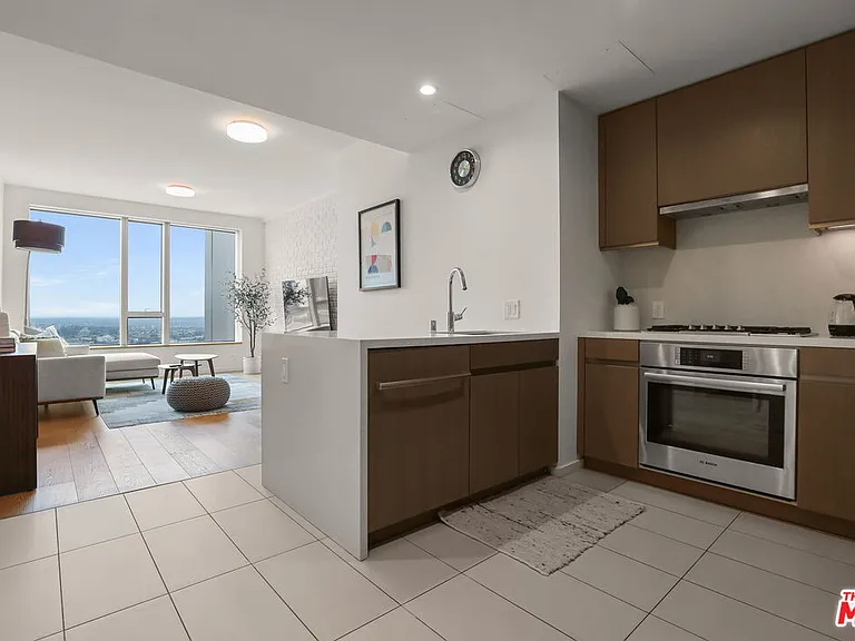 889 Francisco St #2602 — Photo 11
