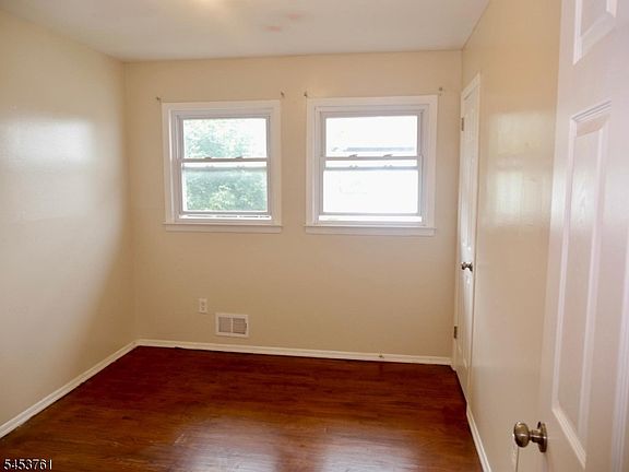 3rd image of 1418 Witherspoon St