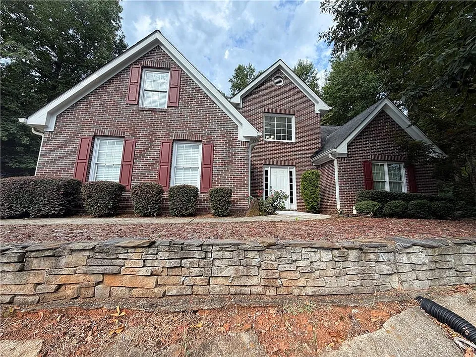 649 Lawton Ridge Dr