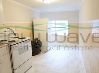 147 Charles St #3, Boston, MA 02114