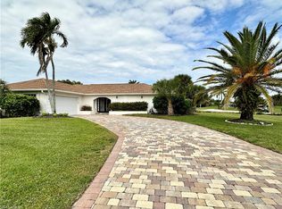 169 Baltusrol Dr, Naples, FL 34113