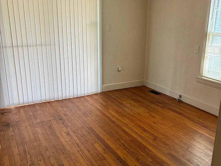 2312 Moss St — Photo 15