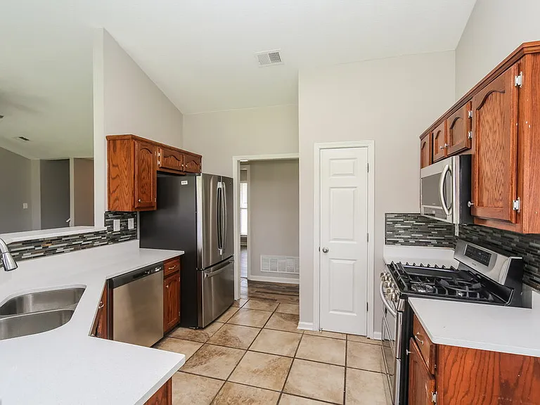 6708 Kentbrook Dr — Photo 7