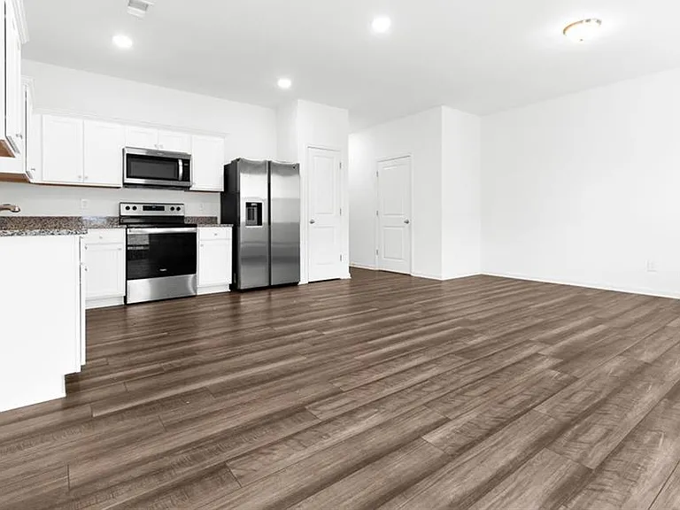 328 Penn Station Way — Photo 5