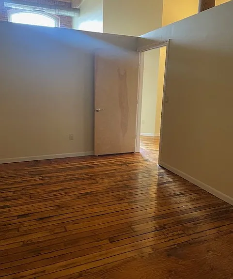 Victoria Riverside Townhouse Lofts — Photo 57