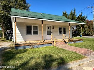 608 Main St, Columbia, NC 27925