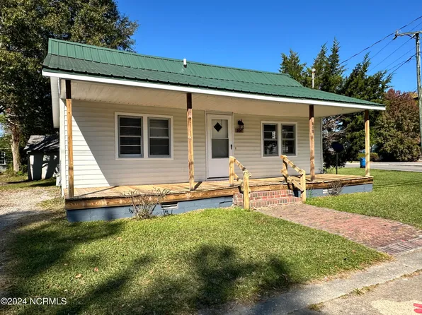 608 Main Street, Columbia, NC 27925