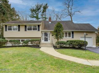 154 Riveredge Rd, Tinton Falls, NJ 07724