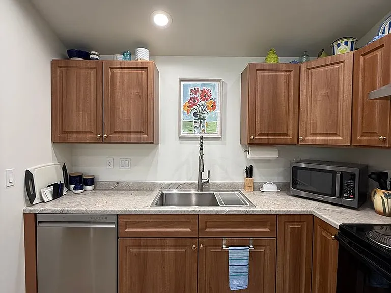 912 S Haslam Dr #A — Photo 11