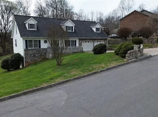 744 Stuffle St, Kingsport, TN 37660