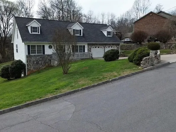 744 Stuffle St, Kingsport, TN 37660