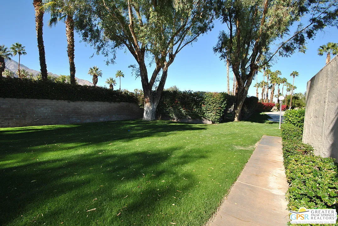 2 bed, 2.0 bath, 1050 sqft, $2,600 — Photo 4