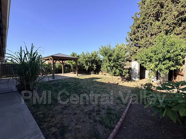 464 Lucas Ct — Photo 30