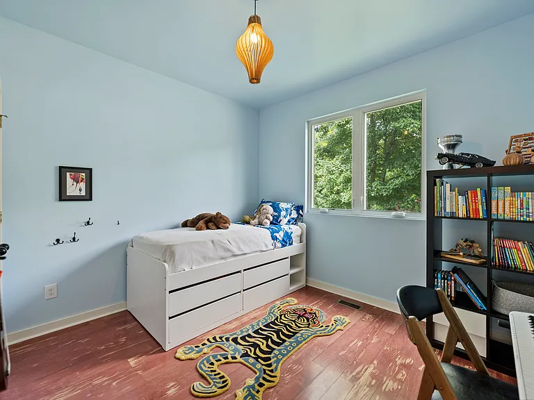 1014 Onslow St — Photo 11