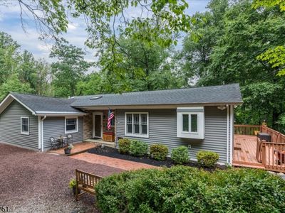 141 Mountain Top Rd, Glen Gardner, NJ, 08826