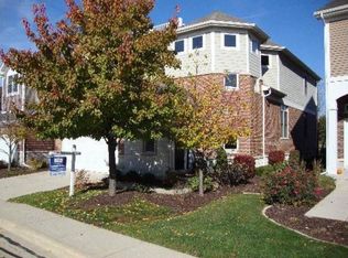 1228 Lake Shore Dr, Lisle, IL 60532