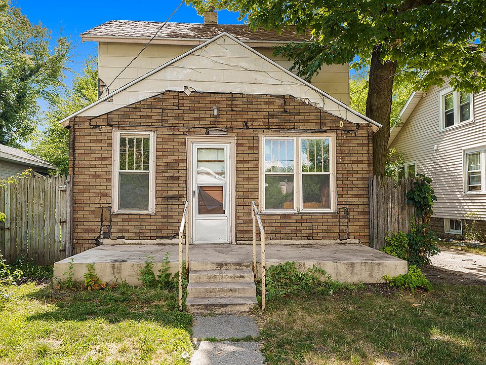 1st image of 2115 De Hoop Ave SW
