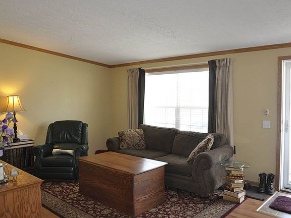 5th image of 8127 Thetford Ln
