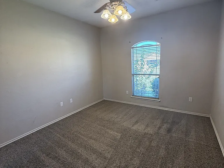 3601 NE Madison Ave — Photo 6