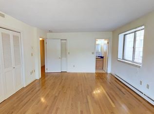 320 Hammond Pond Pkwy #B203, Chestnut Hill, MA 02467