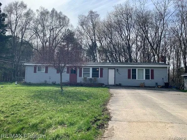 6057 Merton Dr, Flint, MI 48506