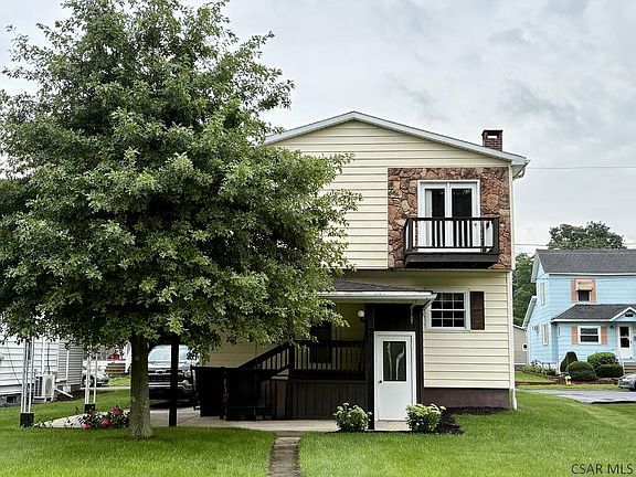 3rd image of 215 22nd St