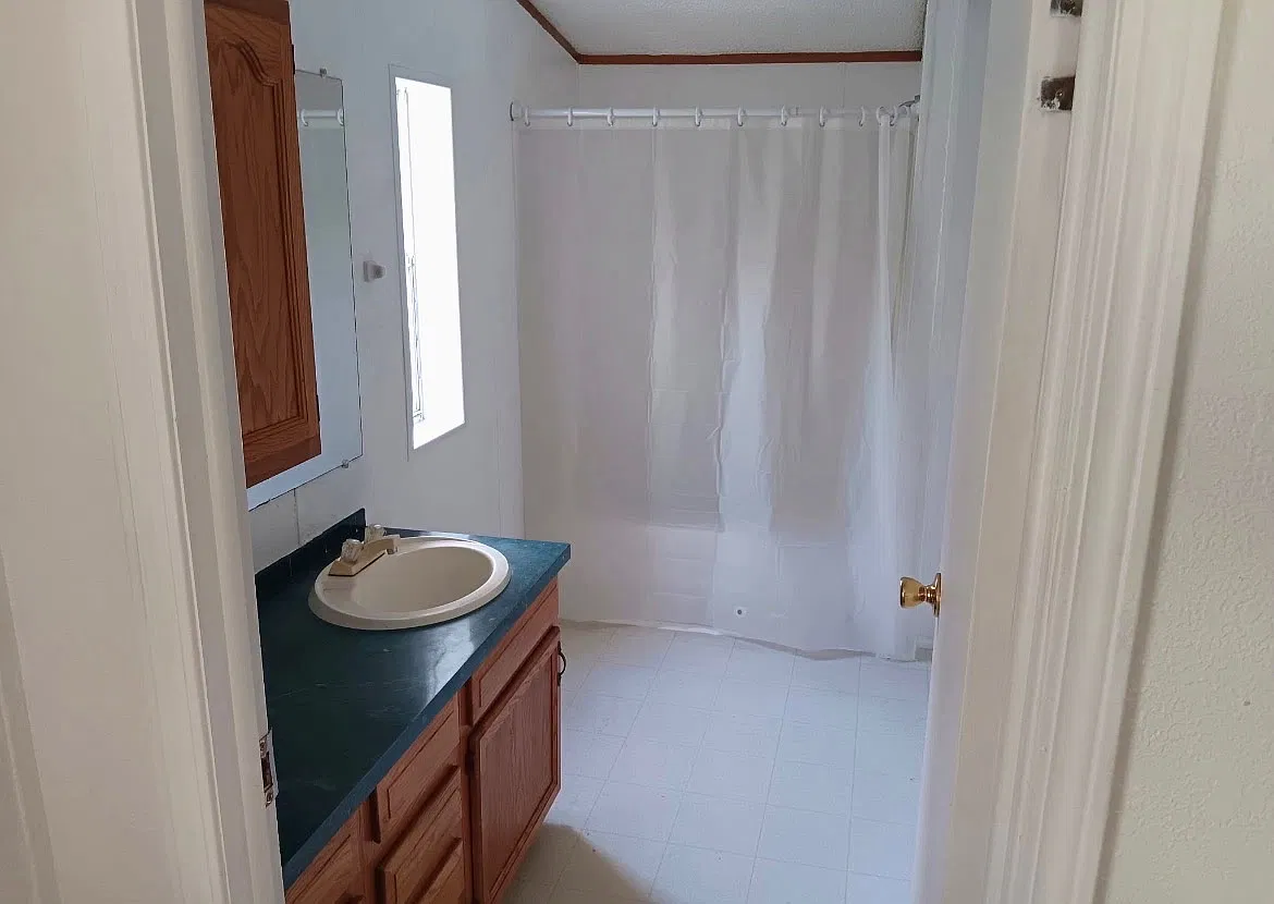 2 bed, 960 sqft, $1,295 — Photo 2