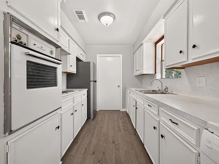 611 Dogwood Trl — Photo 9