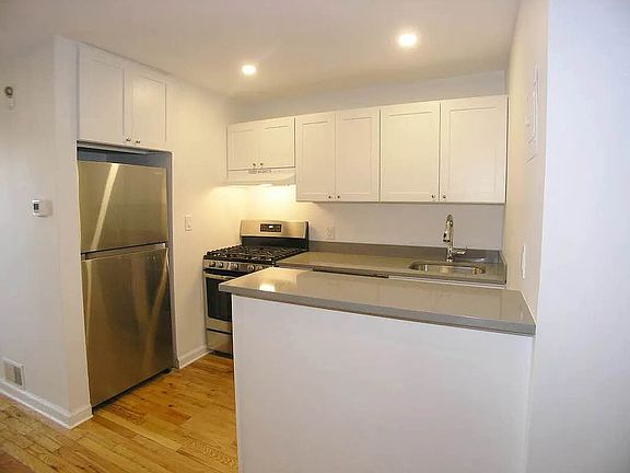 3rd image of 356 9th St #1