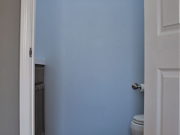 4th image of 212 Lime St