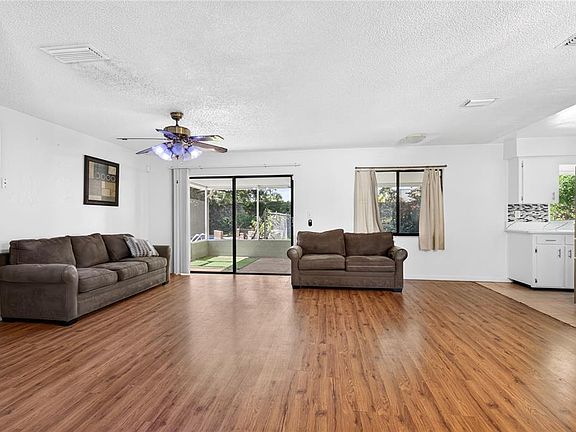 5th image of 3303 Foxboro Ct