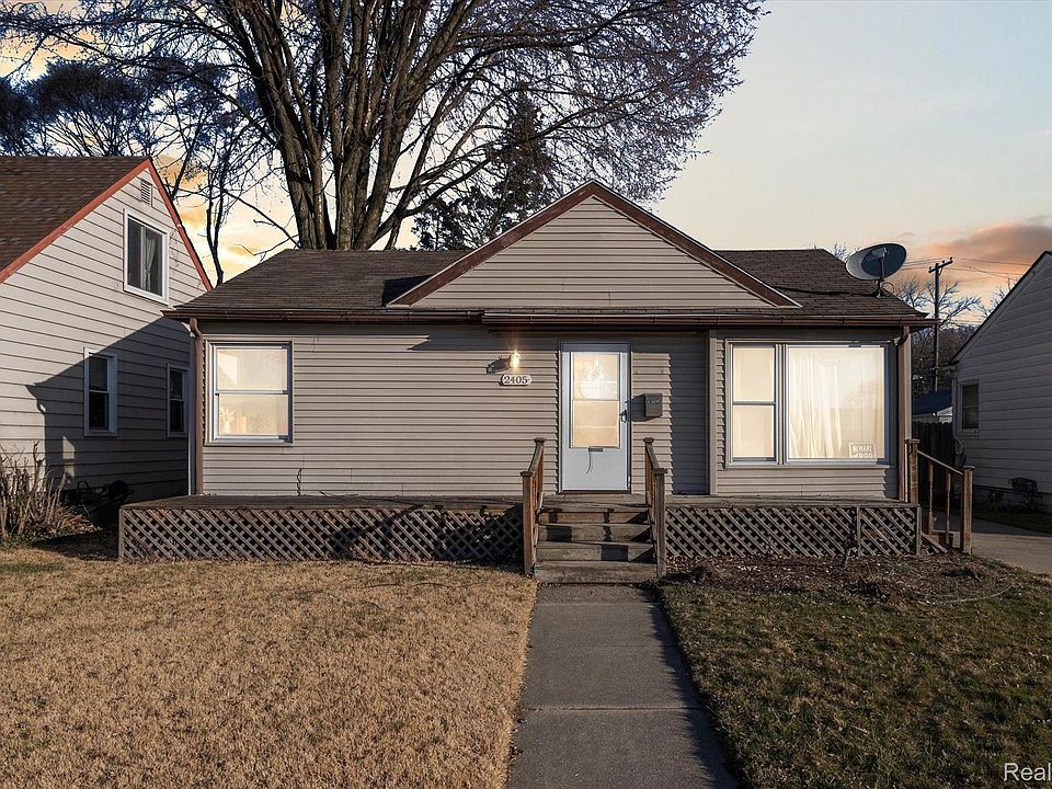 1st image of 2405 Kalama Ave